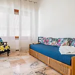 Lovely Apartment X5 W/ Terrace & Private Parking