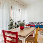 Lovely Apartment X5 W/ Terrace & Private Parking